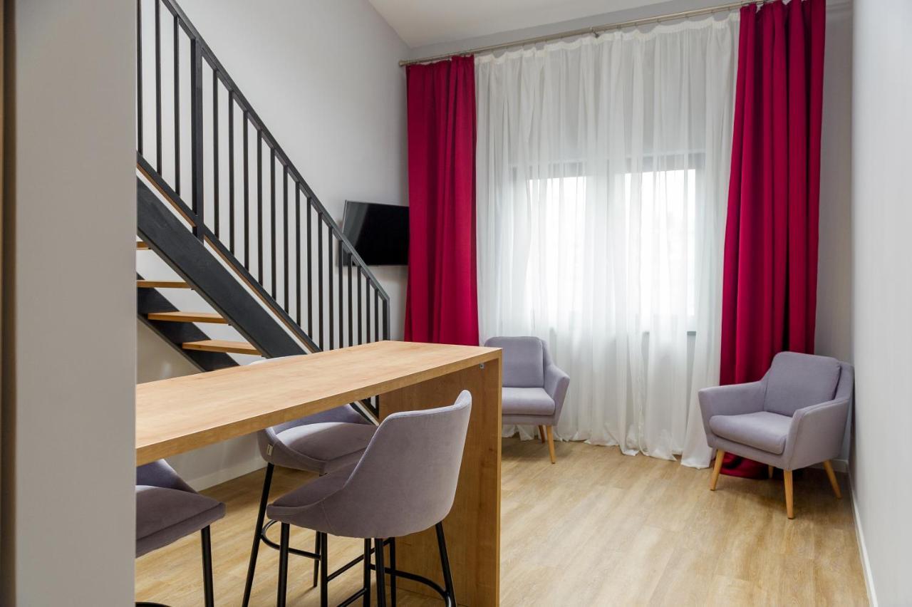 H11 Downtown Apartments Târgu-Mureş エクステリア 写真