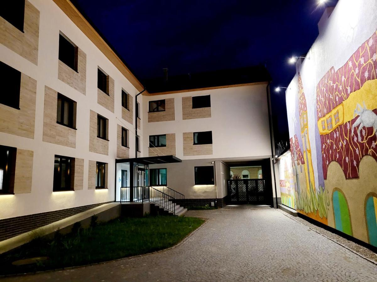 H11 Downtown Apartments Târgu-Mureş エクステリア 写真